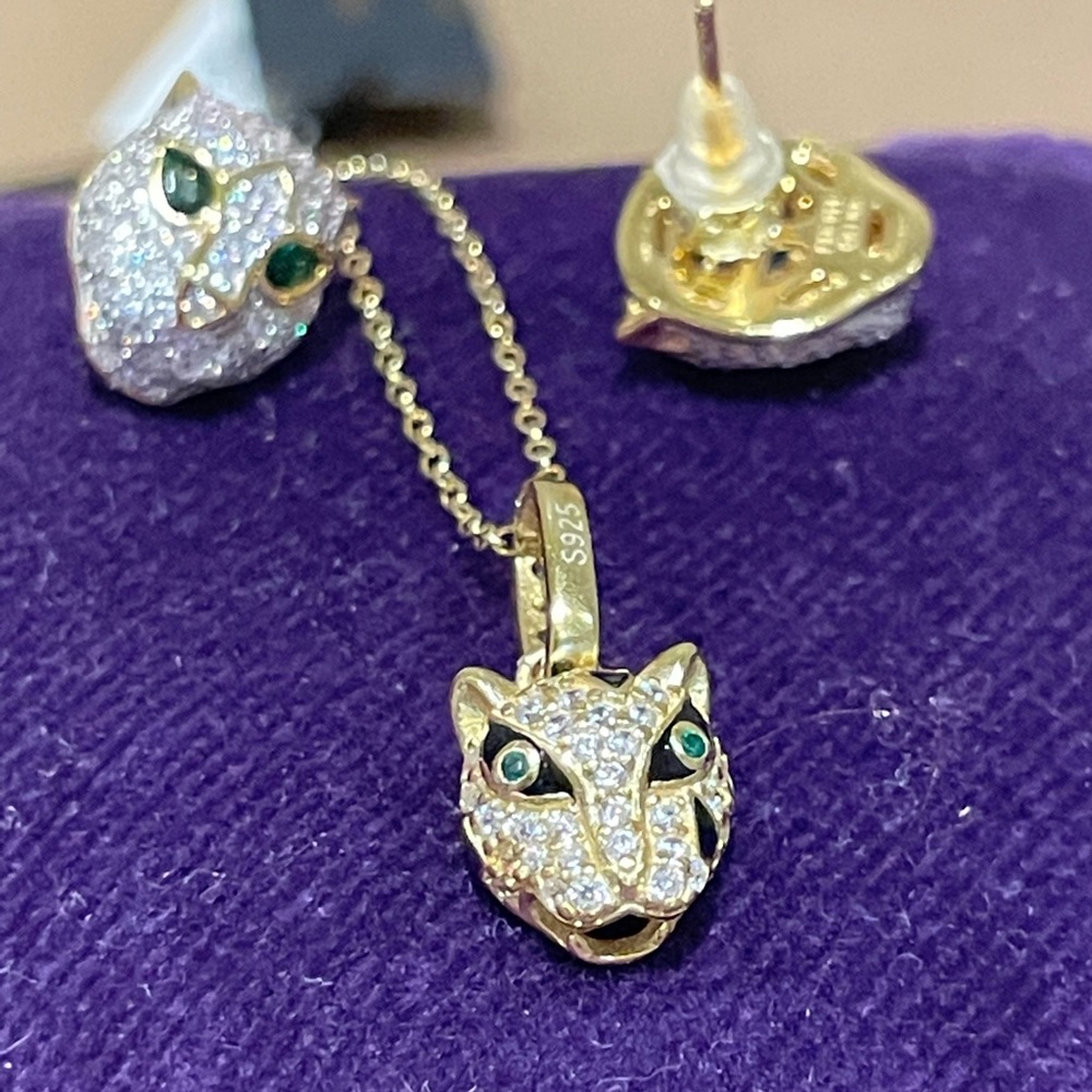 Tiger necklace set
